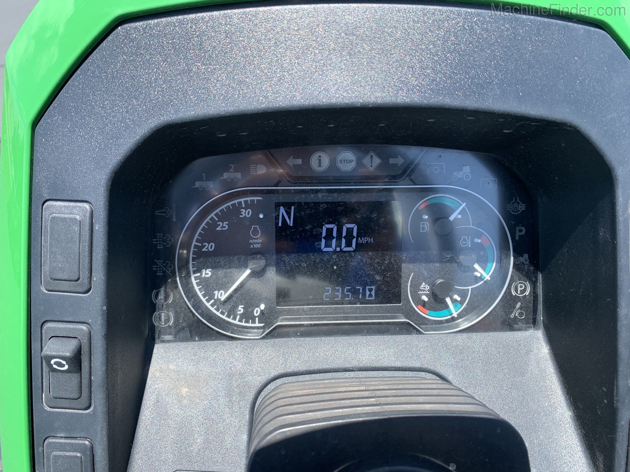 2019 John Deere 5090E Image 10