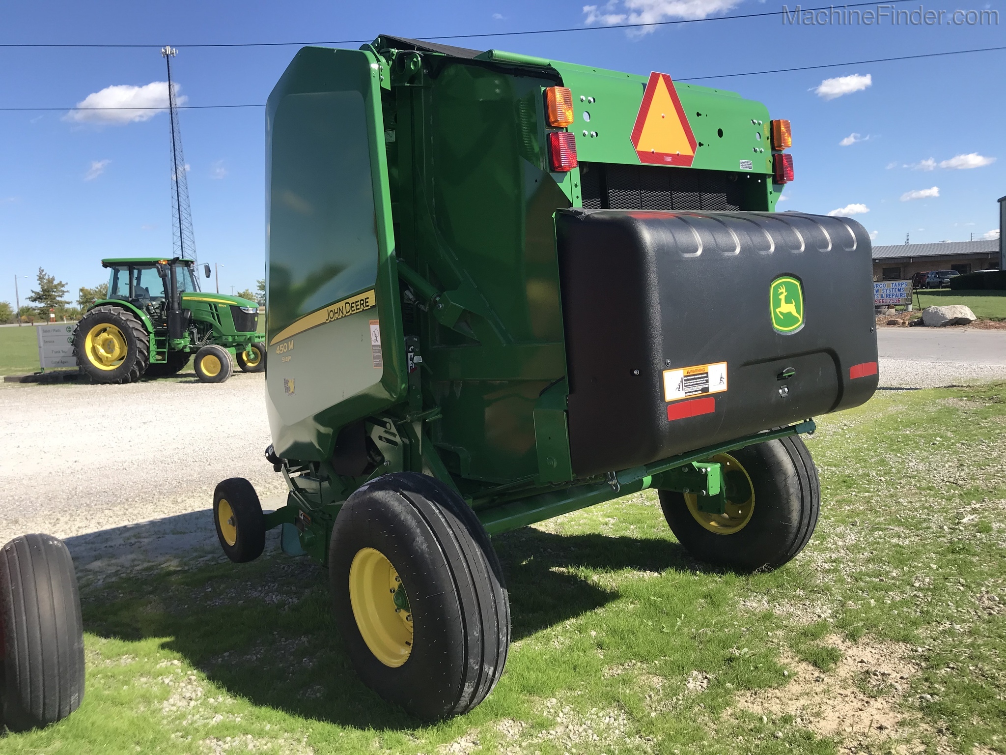 2018 John Deere 450M Image 2