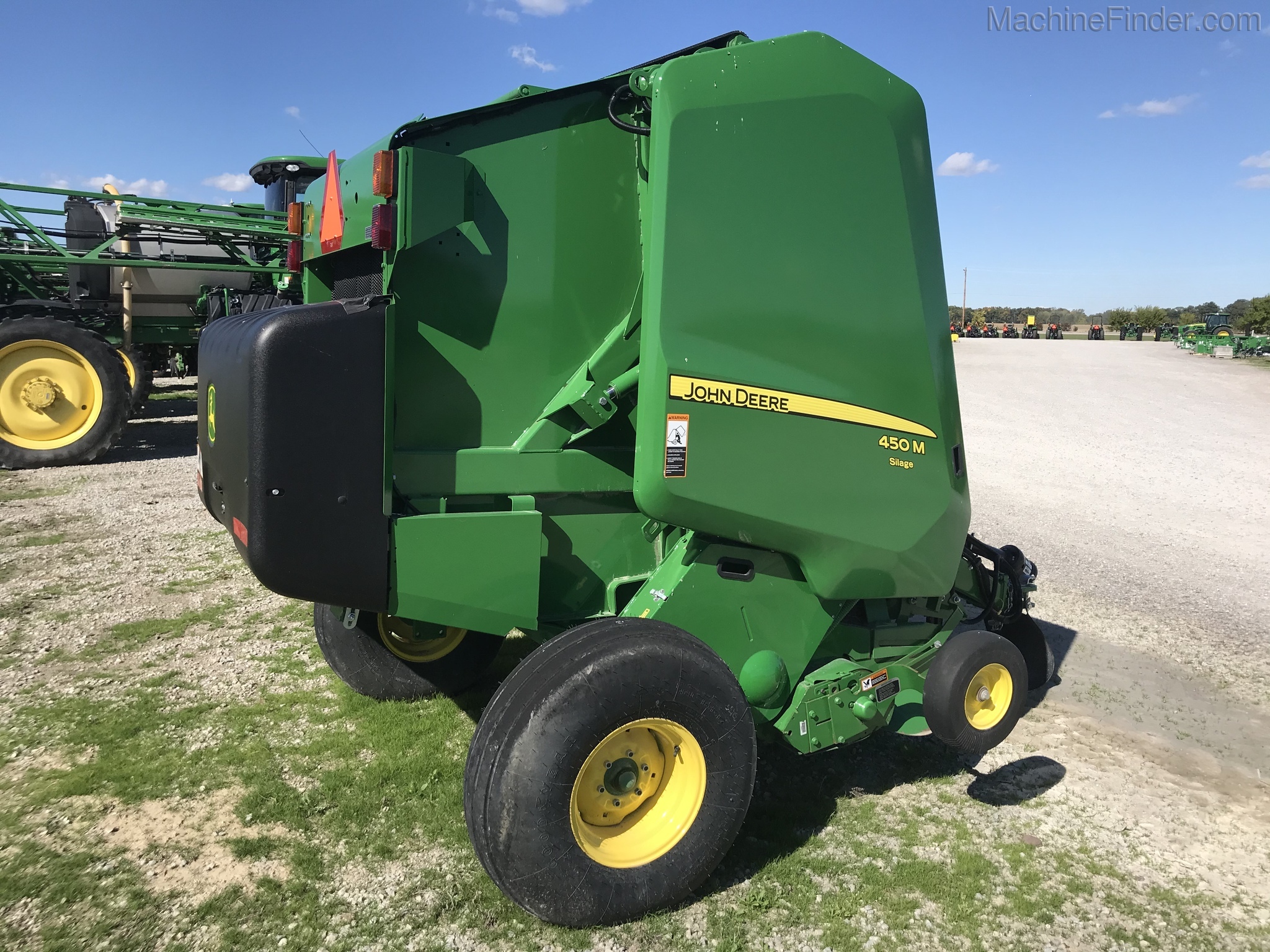 2018 John Deere 450M Image 1