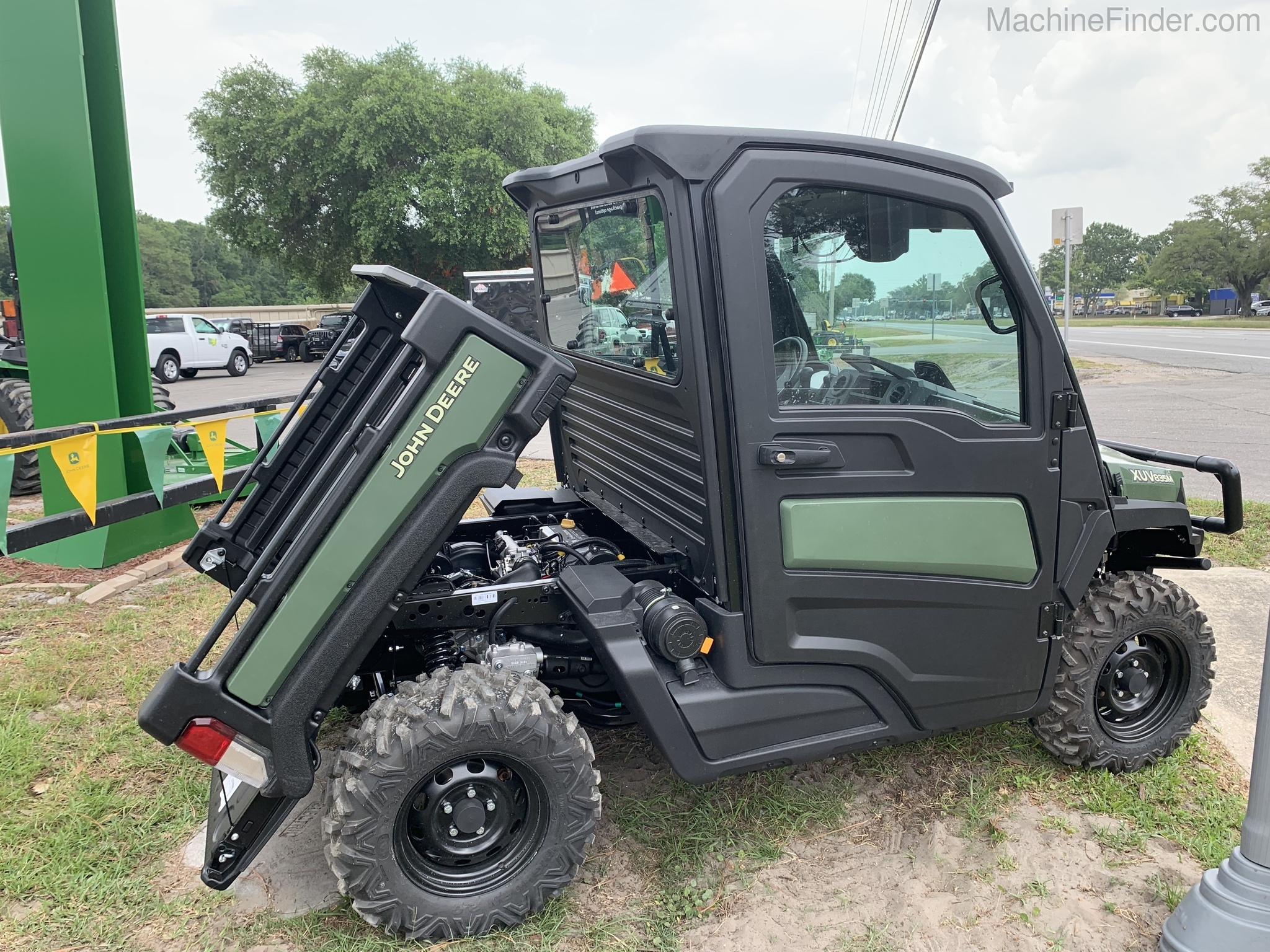 2020 John Deere 835M Image 2