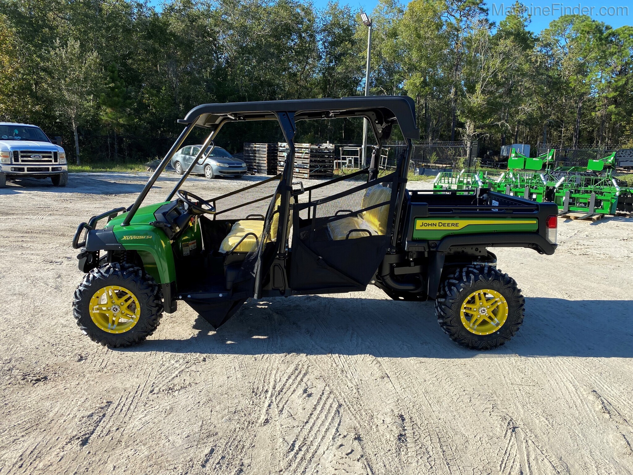 2021 John Deere 825M S4 Image 1