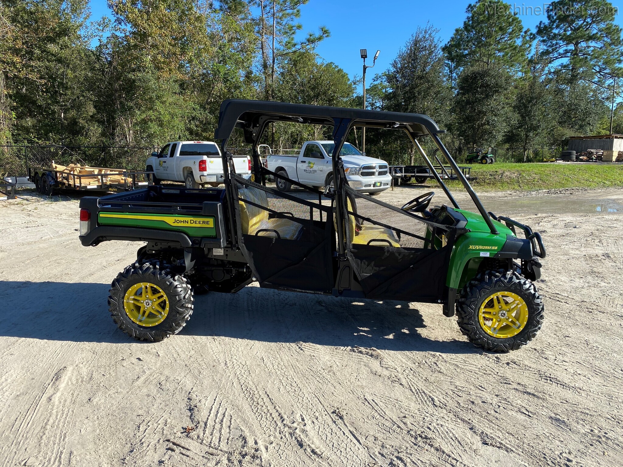 2021 John Deere 825M S4 Image 4