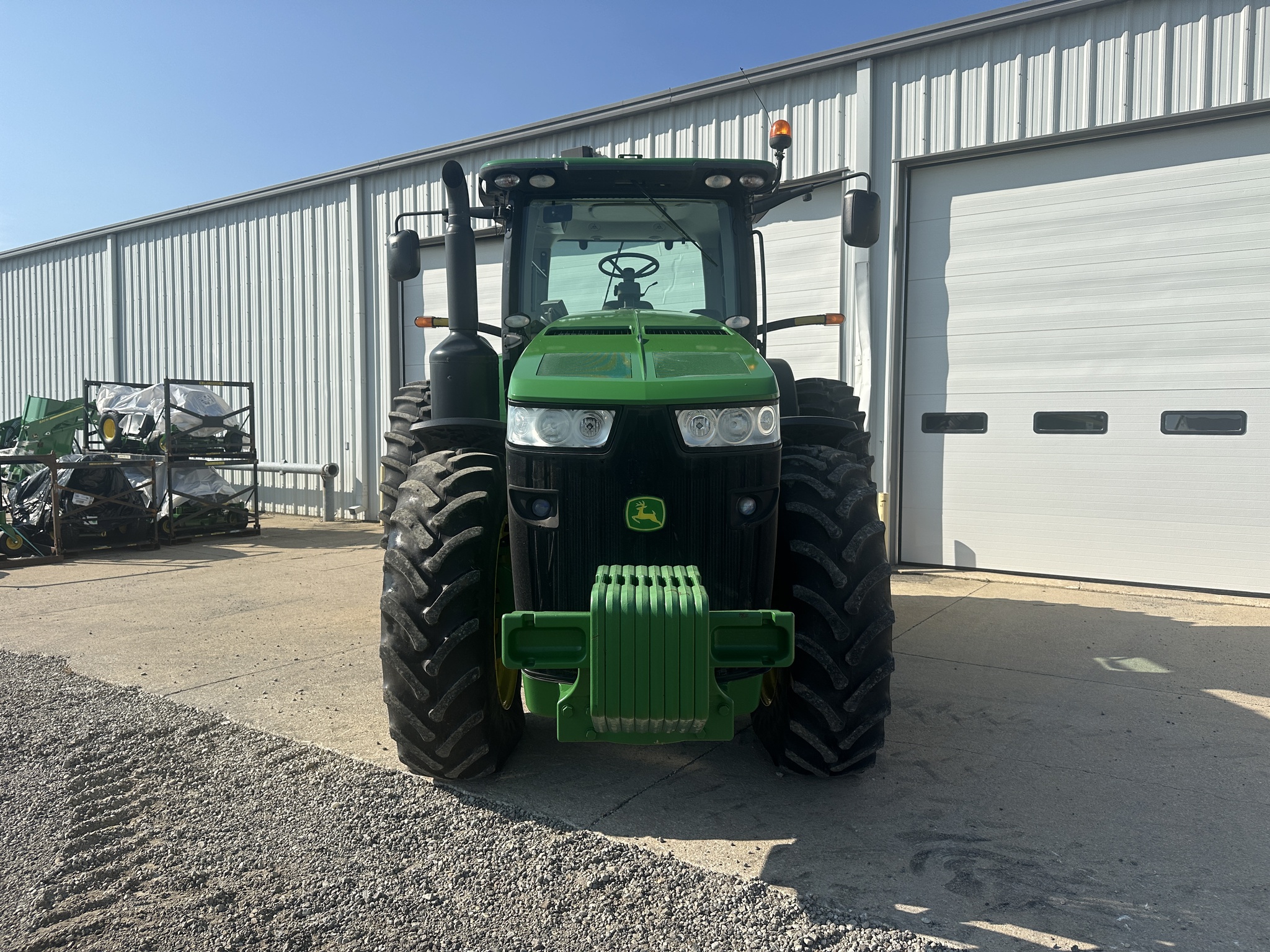 2013 John Deere 8260R Image 4