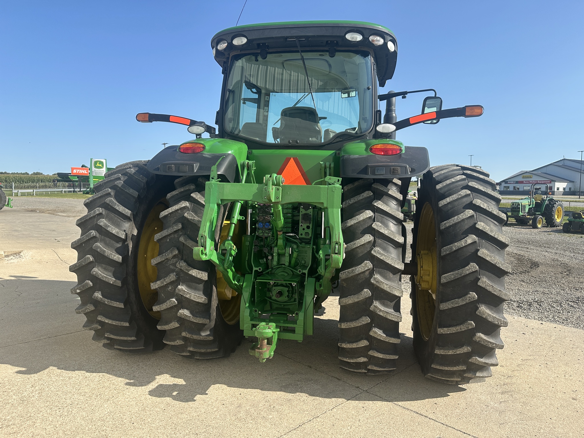 2013 John Deere 8260R Image 7
