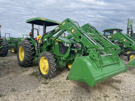 2016 John Deere 5075E Image 1