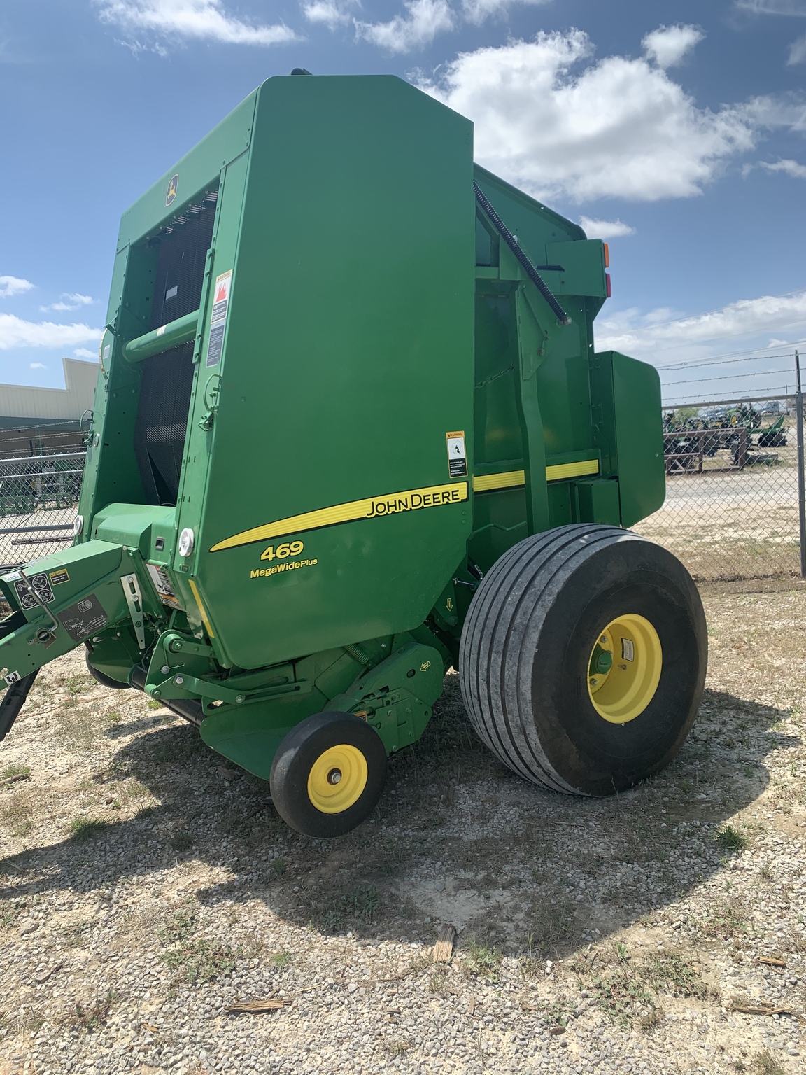 2015 John Deere 469 Image 1