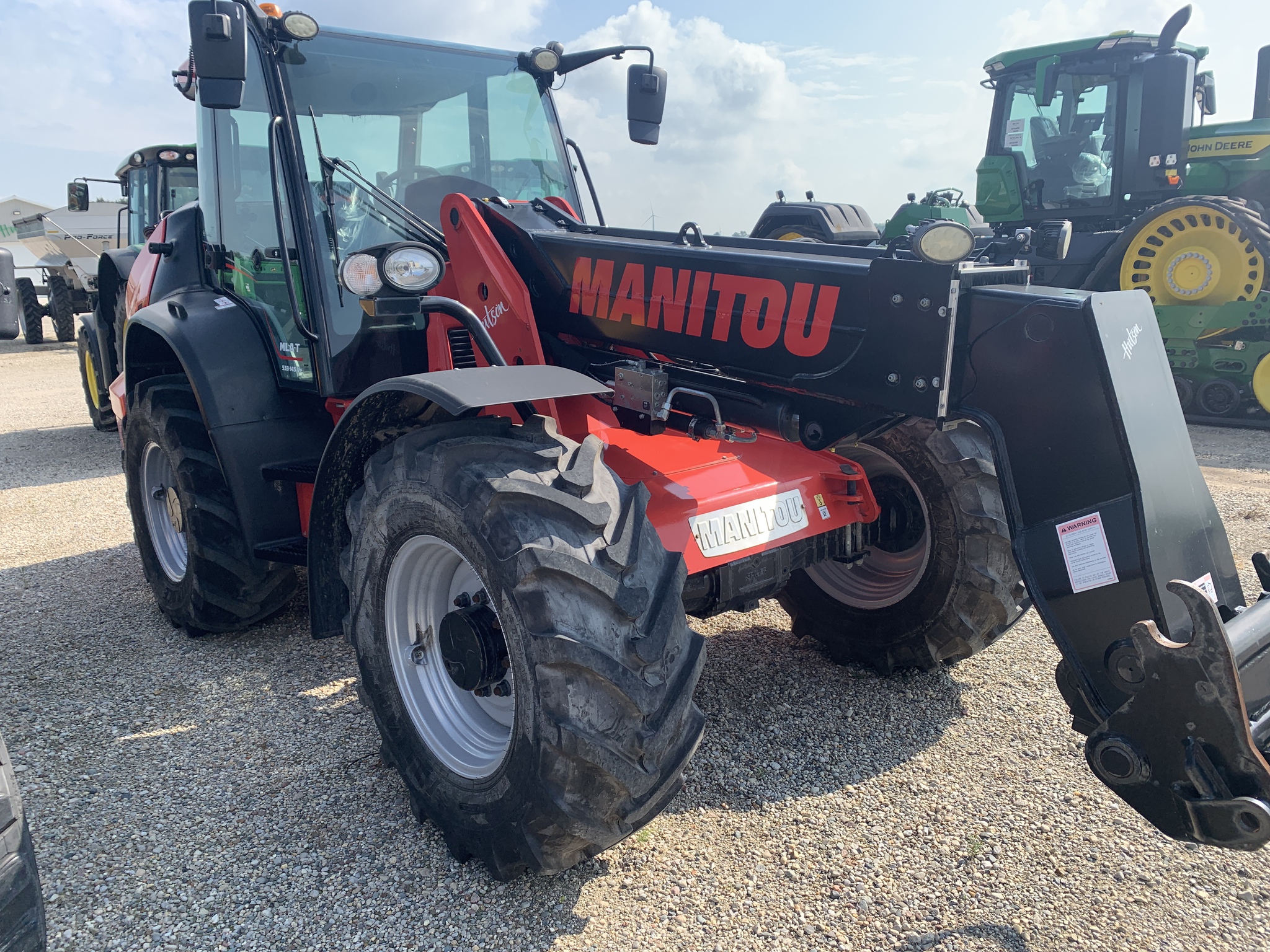 2022 Manitou MLA533