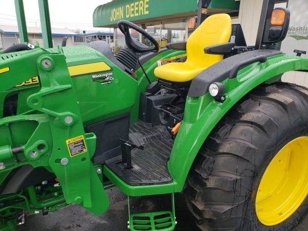 2023 John Deere 4044R Image 4