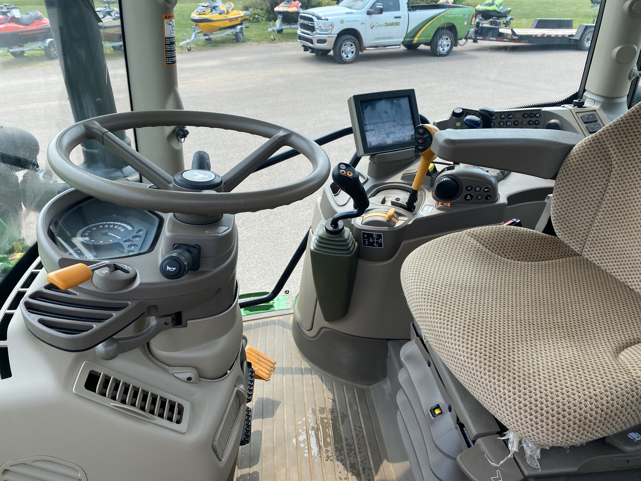 2022 John Deere 6130R Image 13