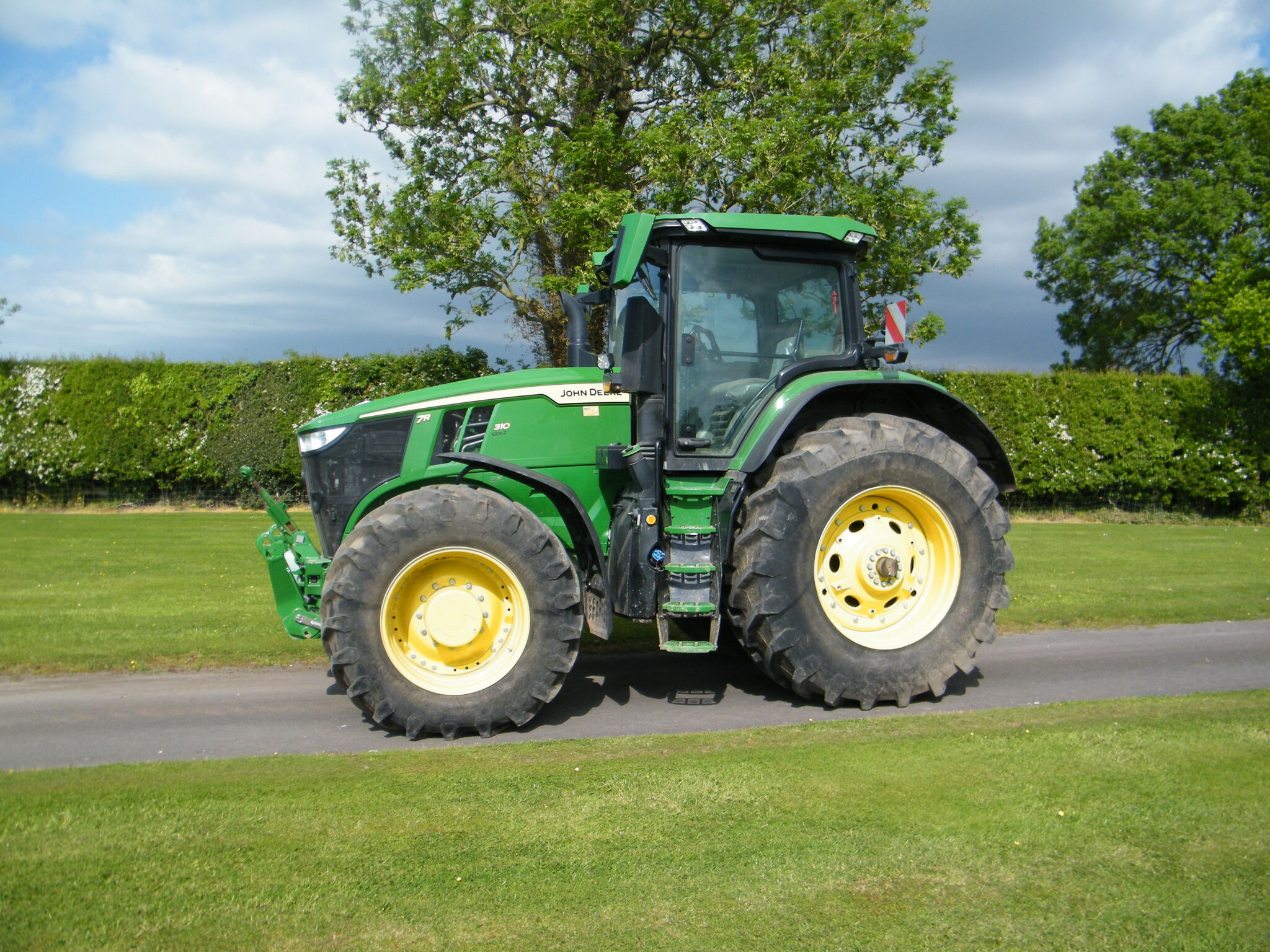 2021 John Deere 7R 310
