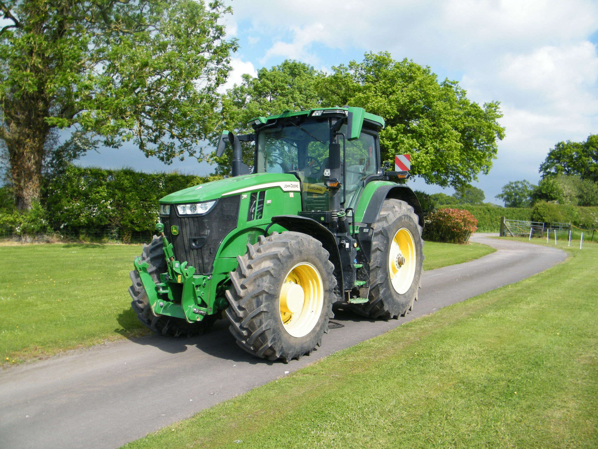 2021 John Deere 7R 310