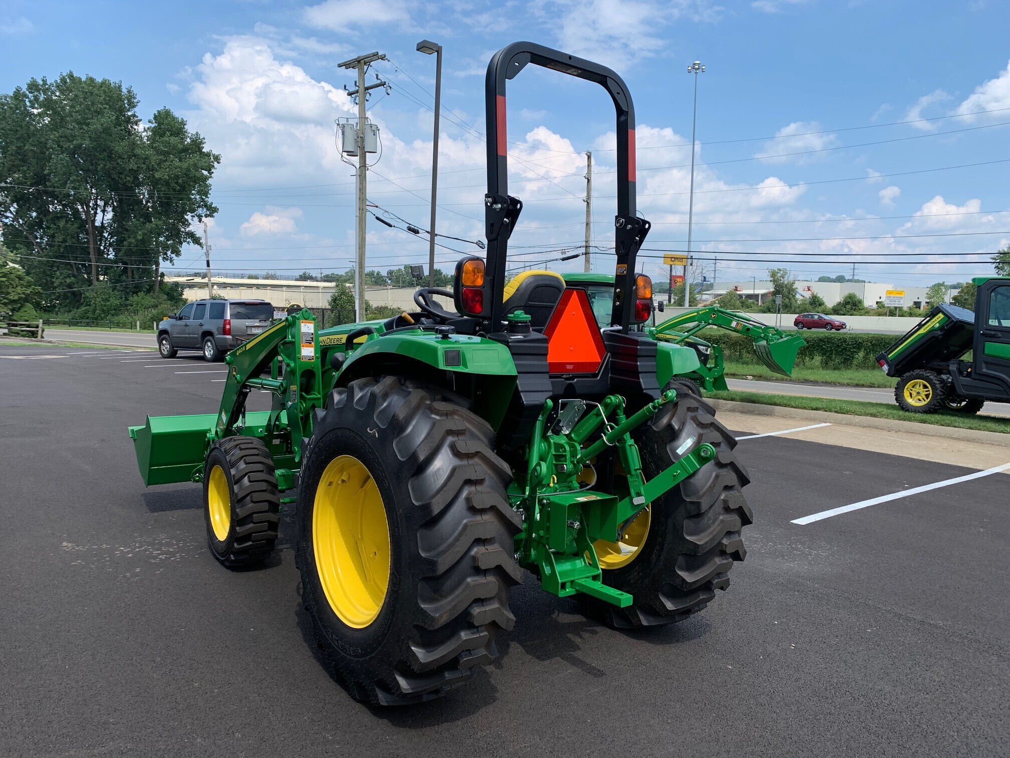 2023 John Deere 4066R Image 2