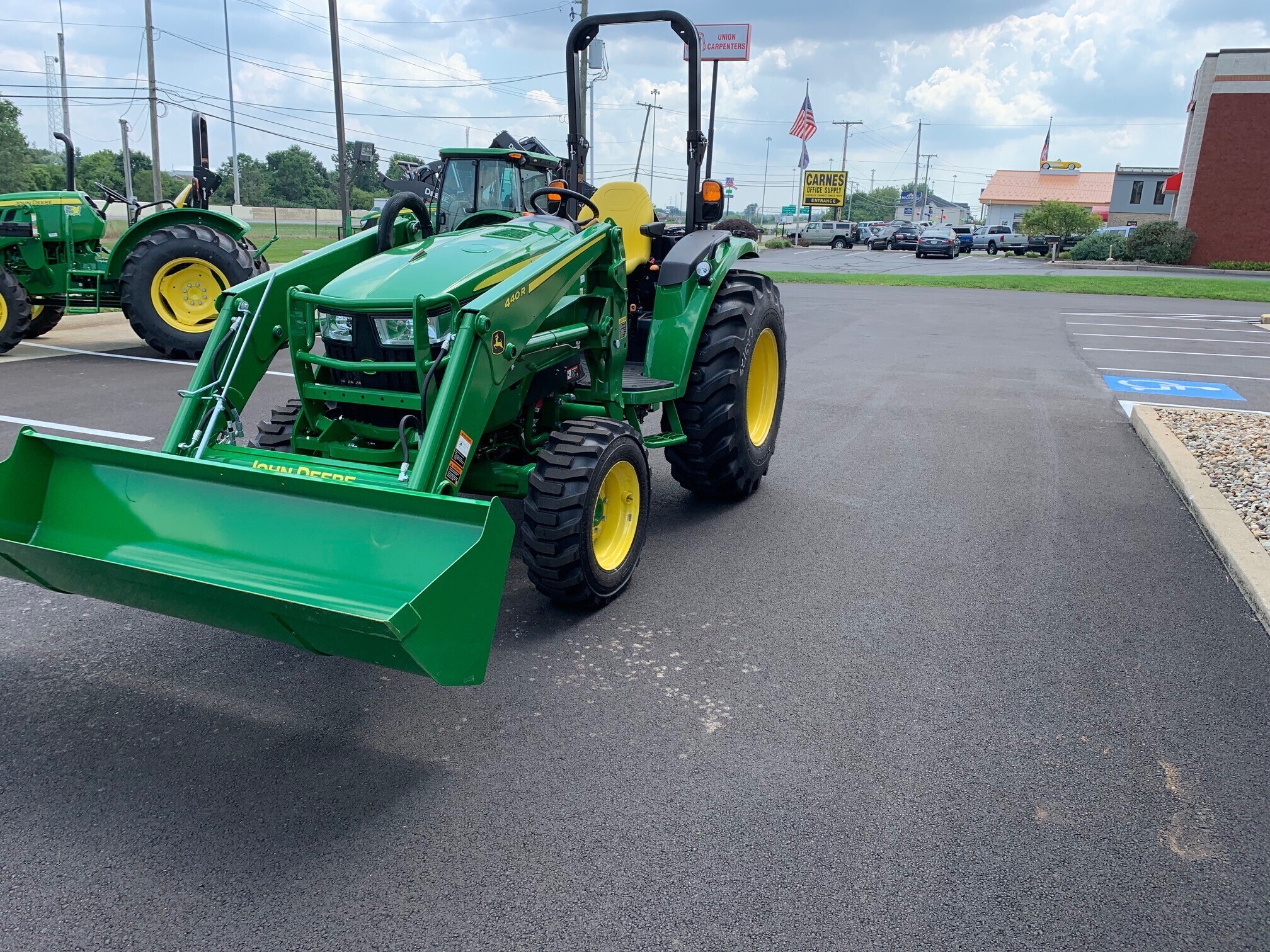 2023 John Deere 4066R Image 3