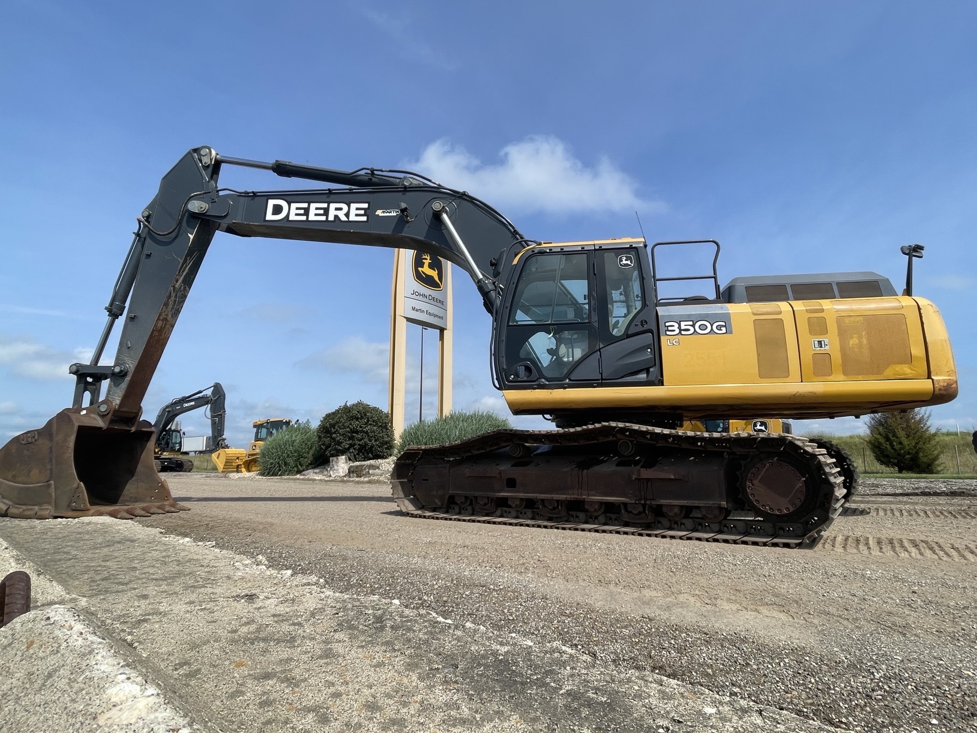 2017 John Deere 350G LC Image 1