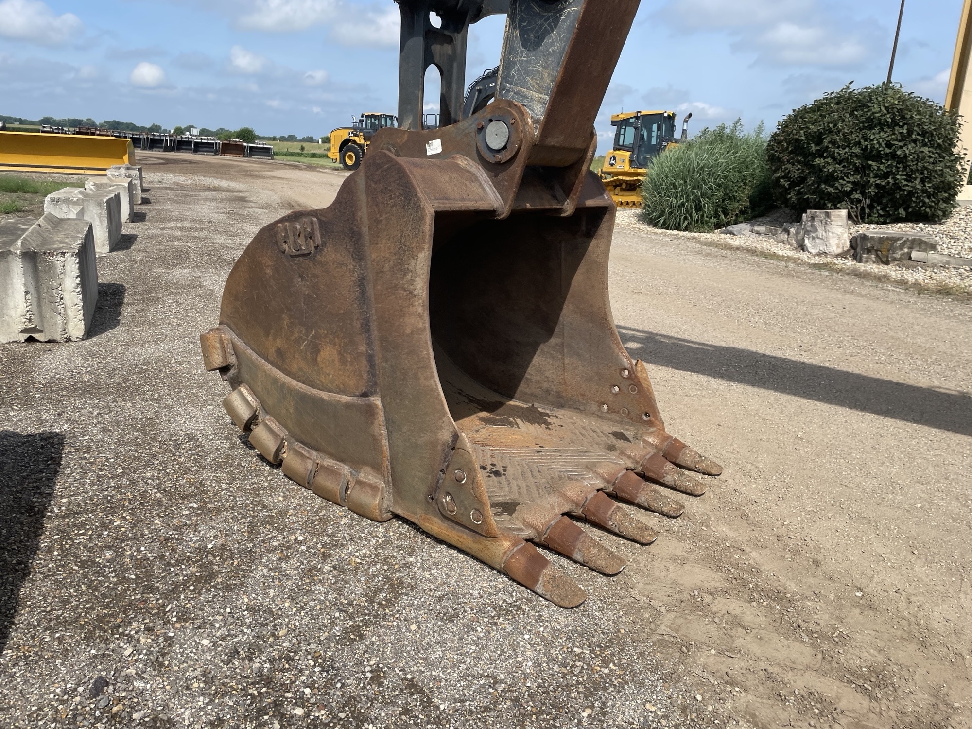 2017 John Deere 350G LC Image 16