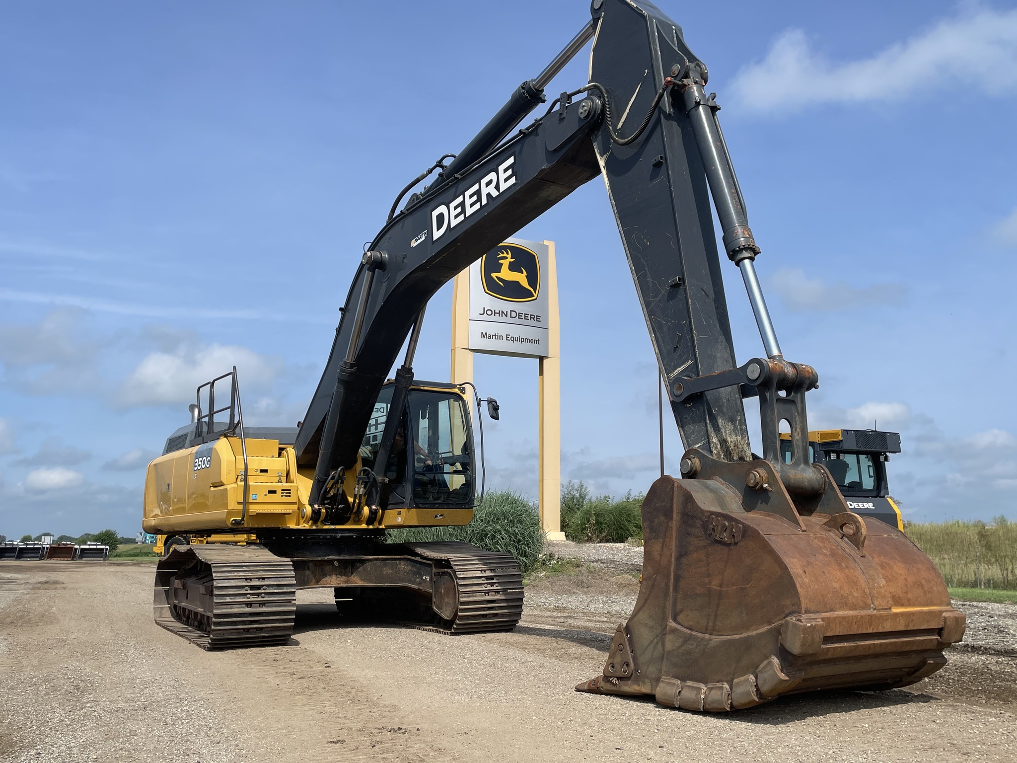 2017 John Deere 350G LC Image 3