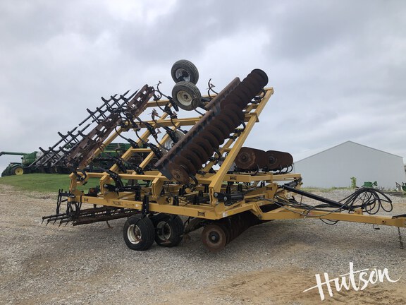 Photo of 2016 Landoll 876-40