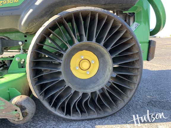 Photo of 2023 John Deere Z930M