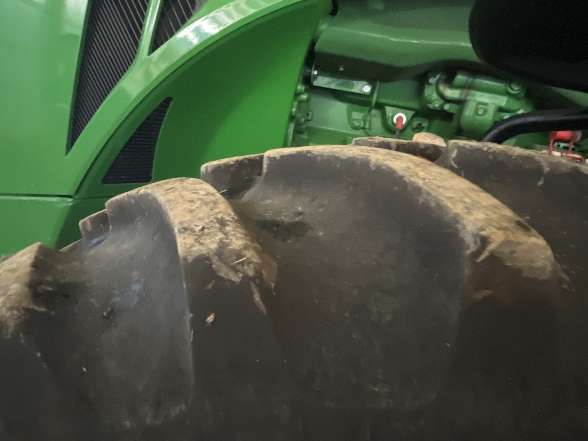 Used 2018 John Deere 8245R Row Crop Tractors at Koenig Equipment in Urbana, OH - PhotoXL9