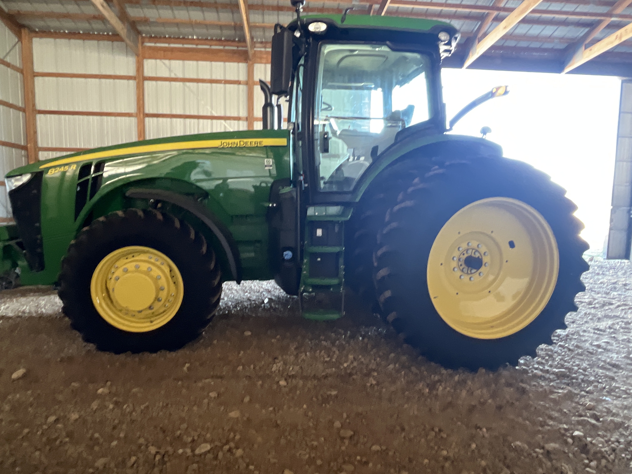 Used 2018 John Deere 8245R Row Crop Tractors at Koenig Equipment in Urbana, OH - PhotoXL0