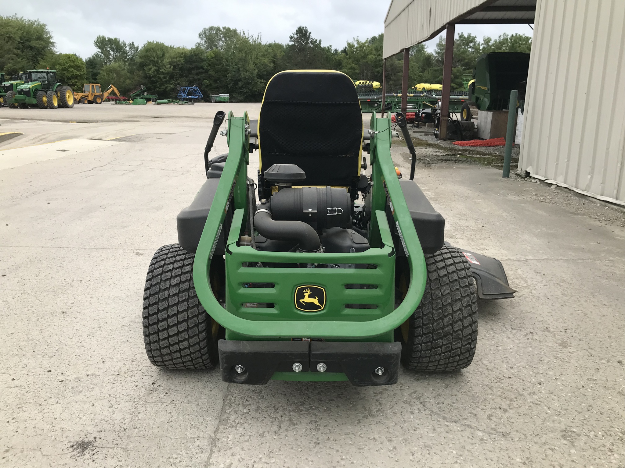 2023 John Deere Z950R Image 1