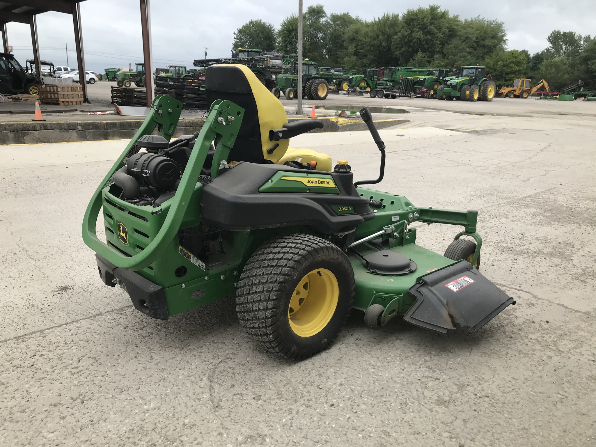 2023 John Deere Z950R Image 4