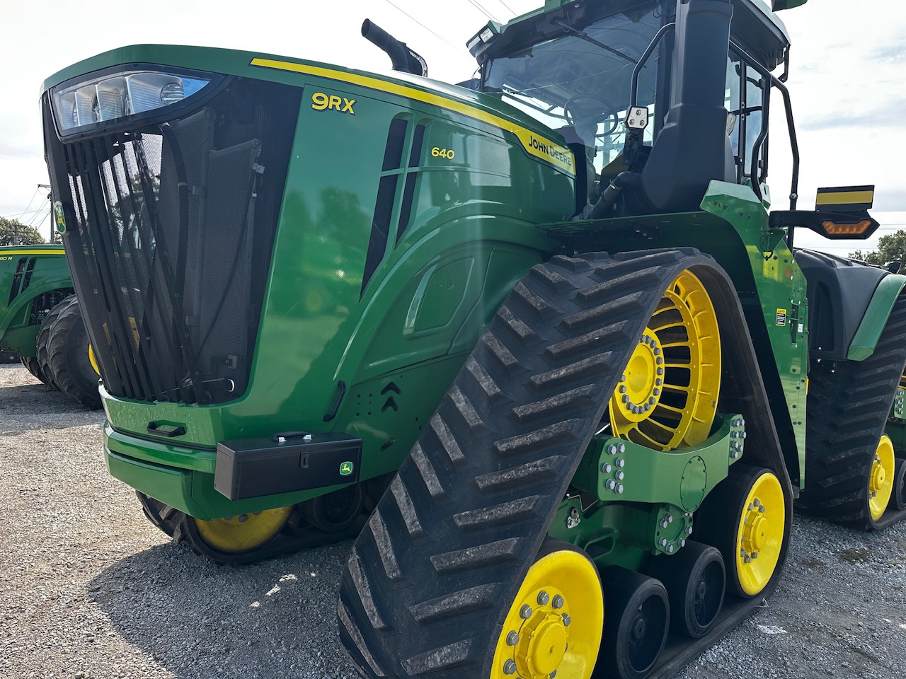  2023 John Deere 9RX 640 at Heritage Tractor in Pontiac, IL