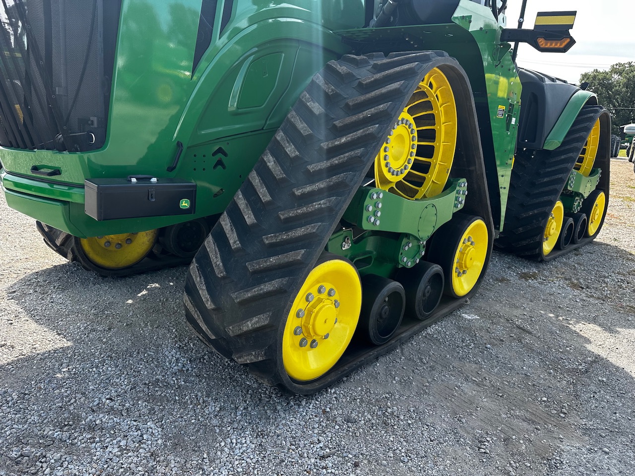  2023 John Deere 9RX 640 at Heritage Tractor in Pontiac, IL