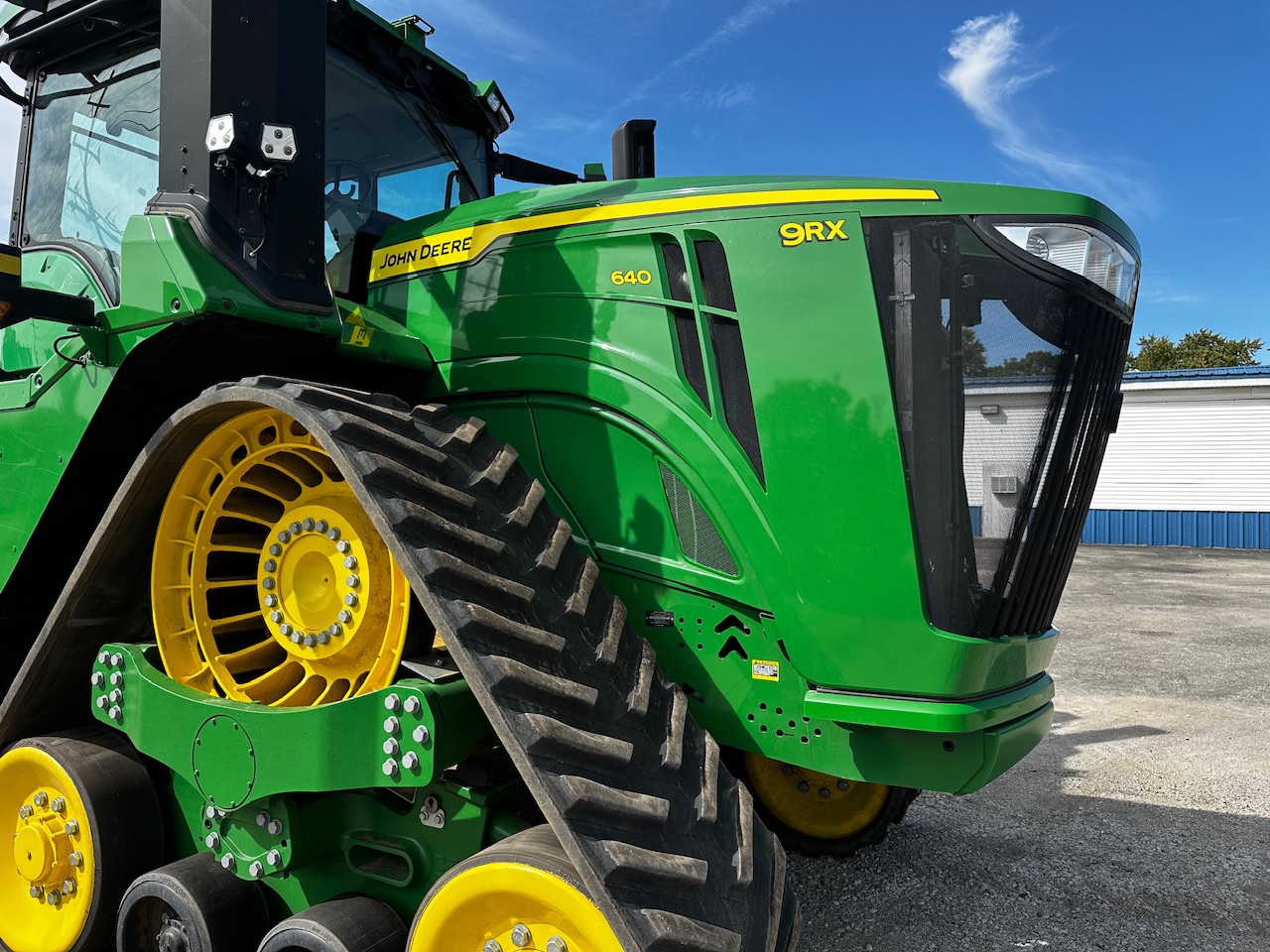  2023 John Deere 9RX 640 at Heritage Tractor in Pontiac, IL