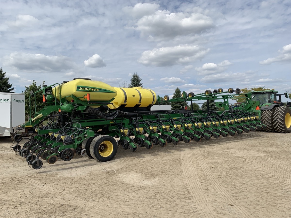 2014 John Deere DB90 Image 4
