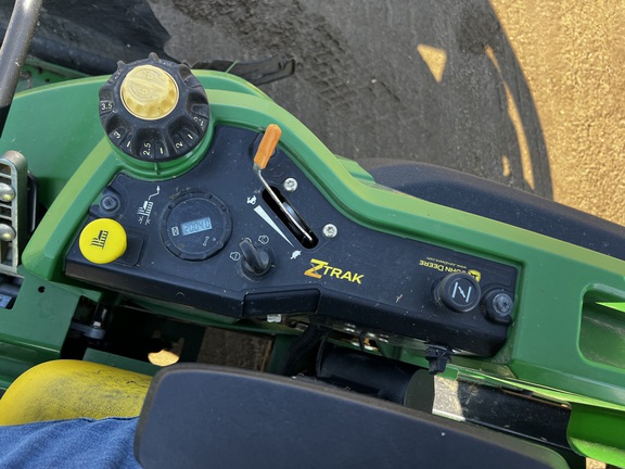 2010 John Deere Z720A - Photo18