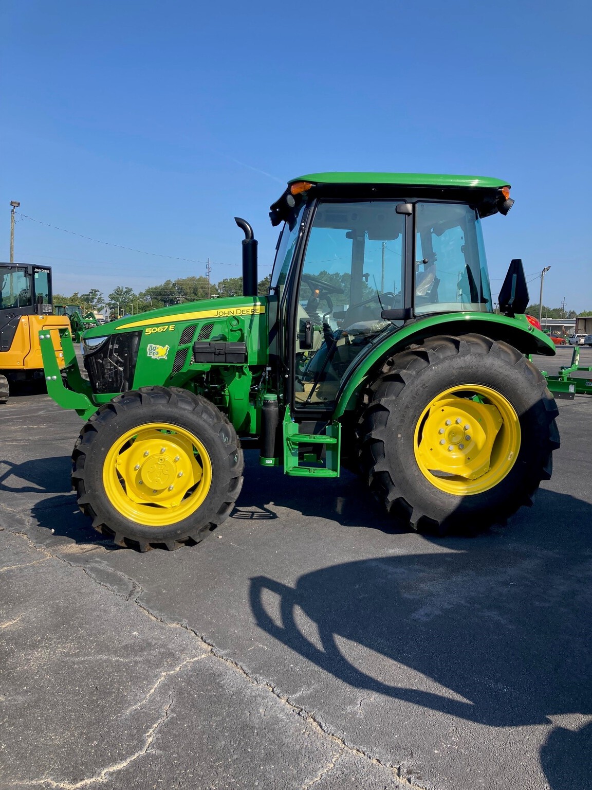 2024 John Deere 5067E Image 1