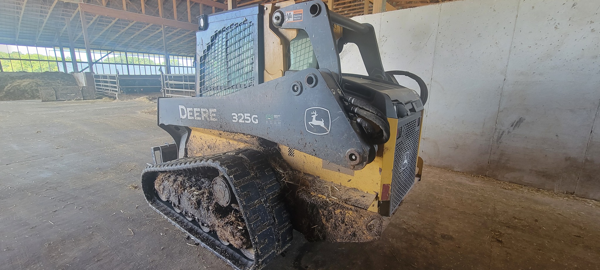 2019 John Deere 325G Image 7
