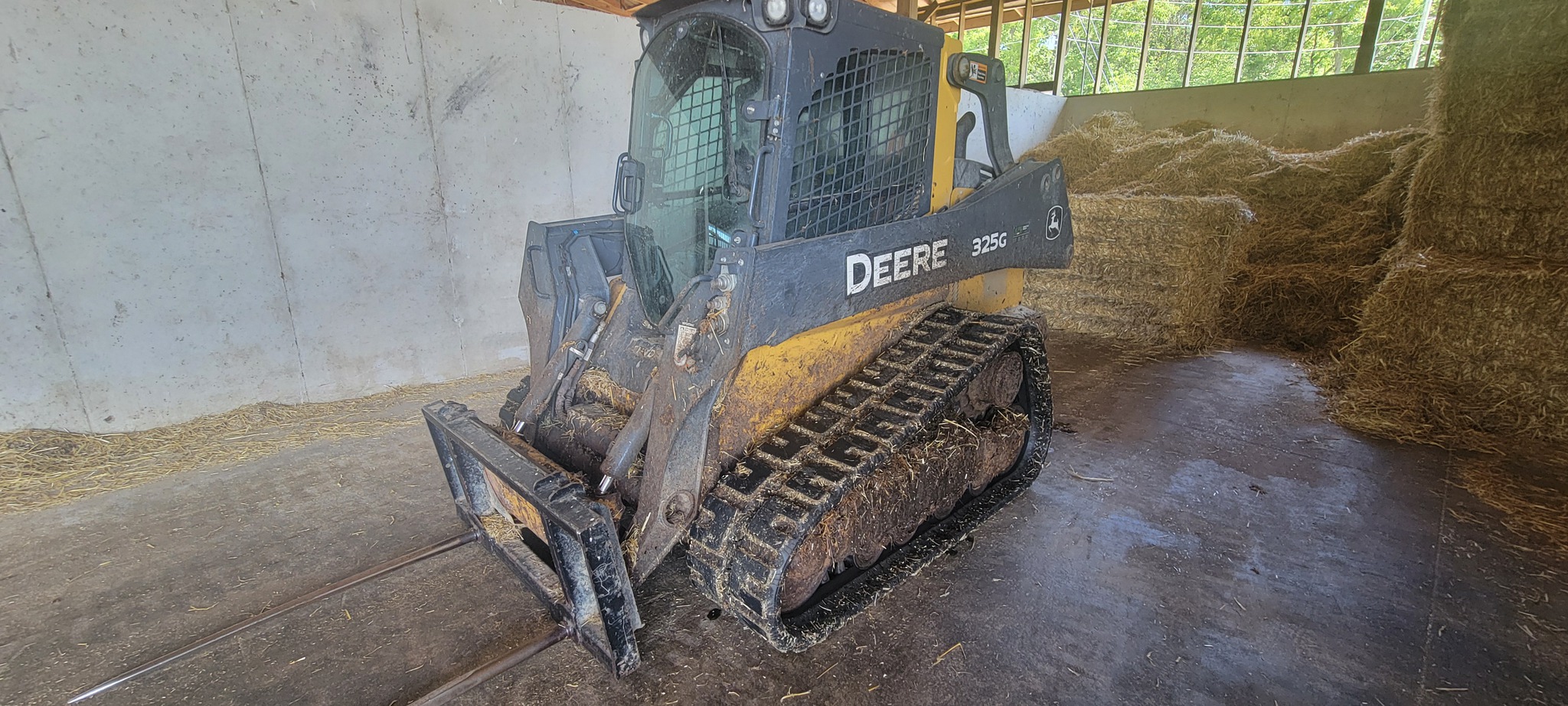 2019 John Deere 325G Image 2