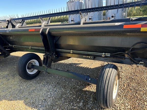 Used 2005 MacDon 963 Combine Platforms at Horizon Ag & Turf in Falher, AB - Photo2