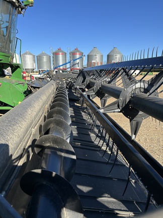 Used 2005 MacDon 963 Combine Platforms at Horizon Ag & Turf in Falher, AB - Photo4