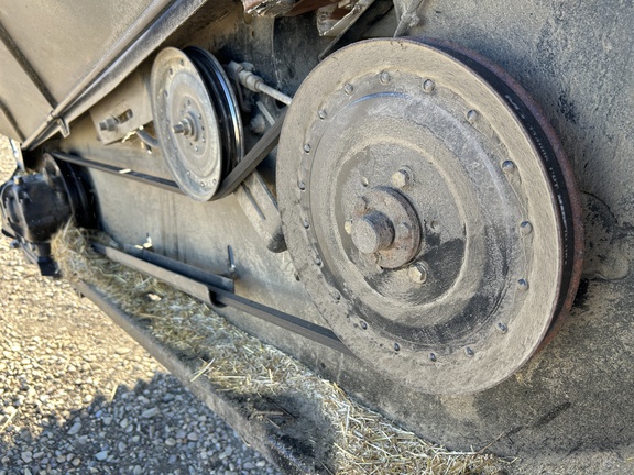 Used 2005 MacDon 963 Combine Platforms at Horizon Ag & Turf in Falher, AB - Photo10