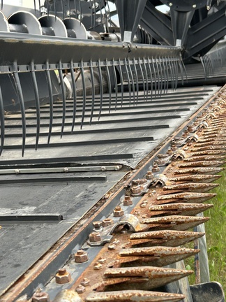 Used 2005 MacDon 963 Combine Platforms at Horizon Ag & Turf in Falher, AB - Photo17