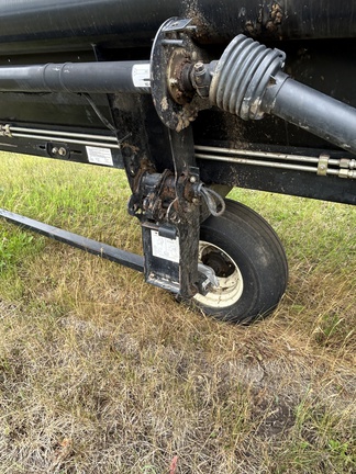 Used 2005 MacDon 963 Combine Platforms at Horizon Ag & Turf in Falher, AB - Photo22