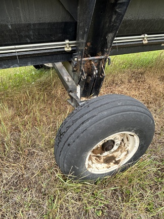 Used 2005 MacDon 963 Combine Platforms at Horizon Ag & Turf in Falher, AB - Photo21