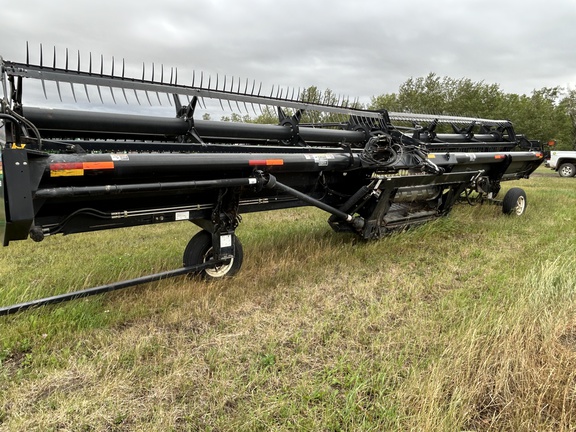 Used 2005 MacDon 963 Combine Platforms at Horizon Ag & Turf in Falher, AB - Photo23
