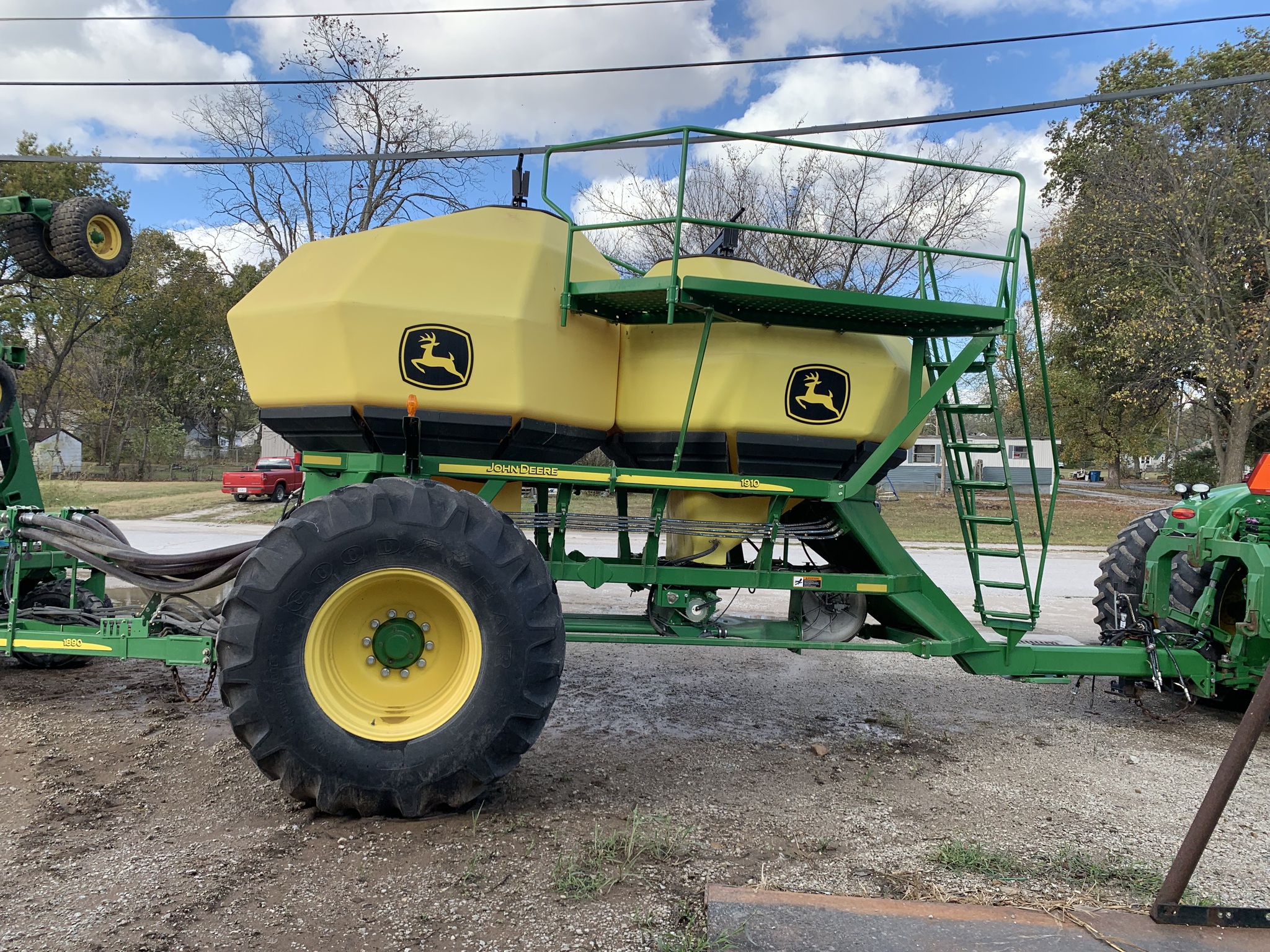  2013 John Deere 1890 at Heritage Tractor in Lamar, MO