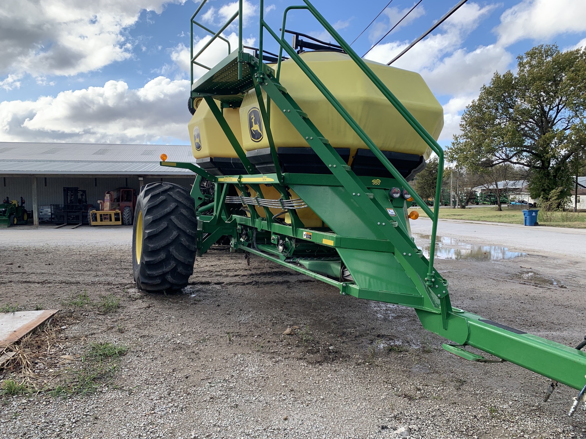  2013 John Deere 1890 at Heritage Tractor in Lamar, MO
