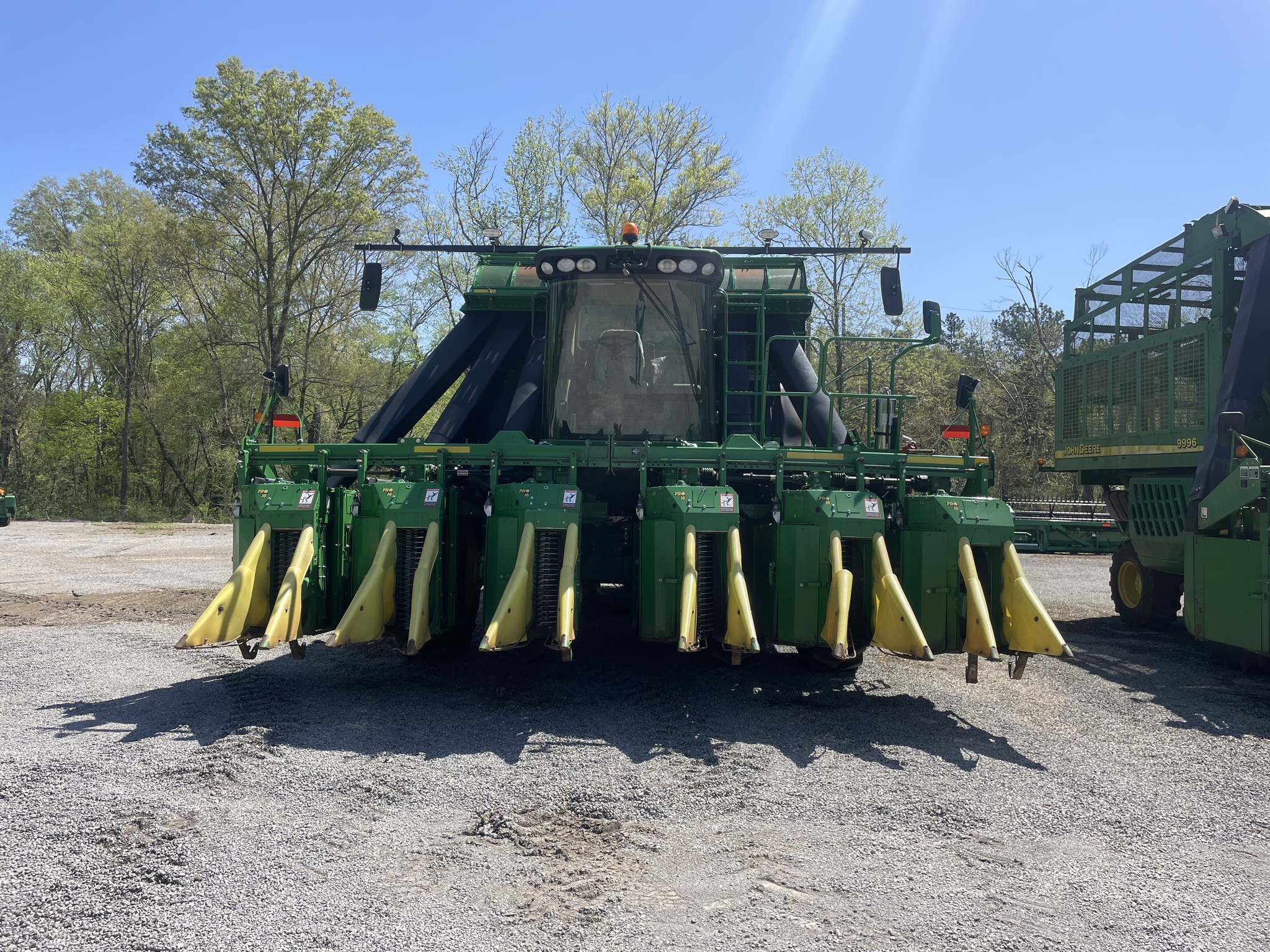 2021 John Deere CP690