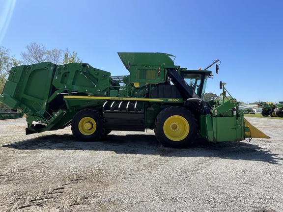 2021 John Deere CP690