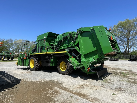 2021 John Deere CP690