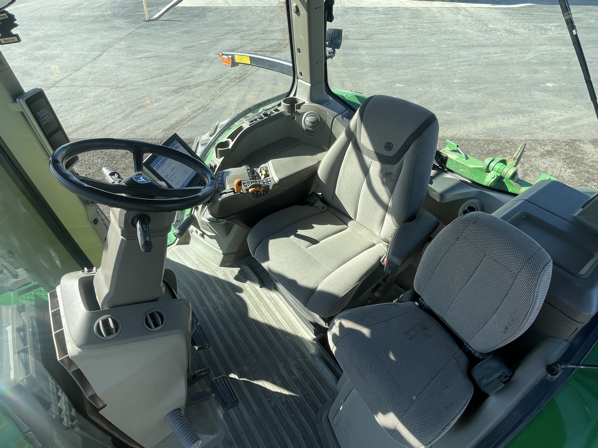 2021 John Deere 8R 310 Image 26