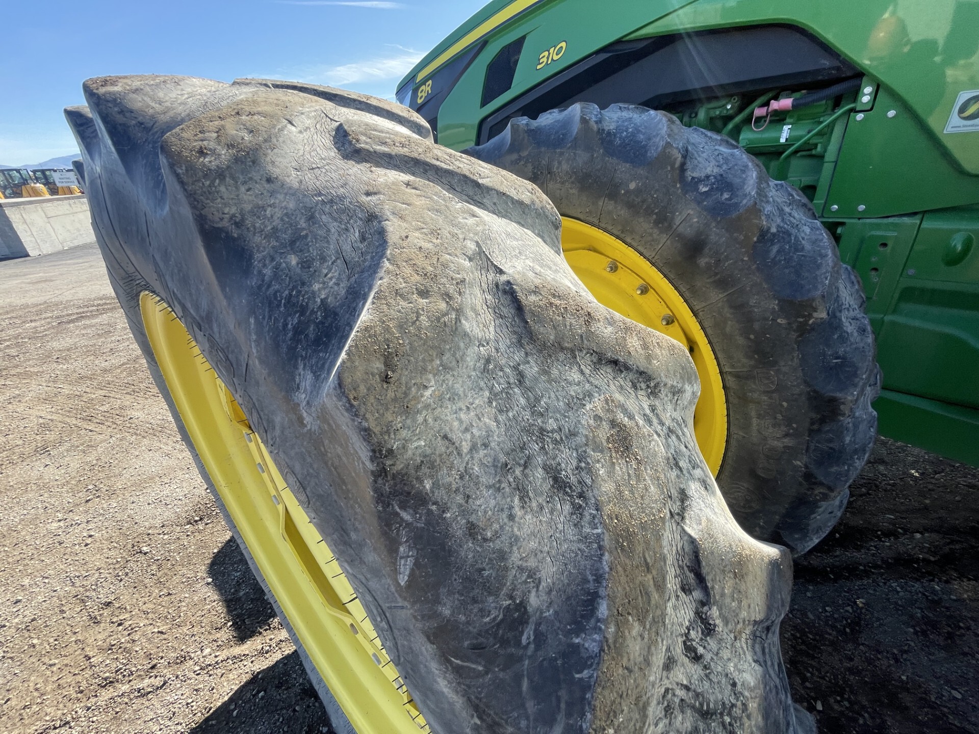 2021 John Deere 8R 310 Image 14