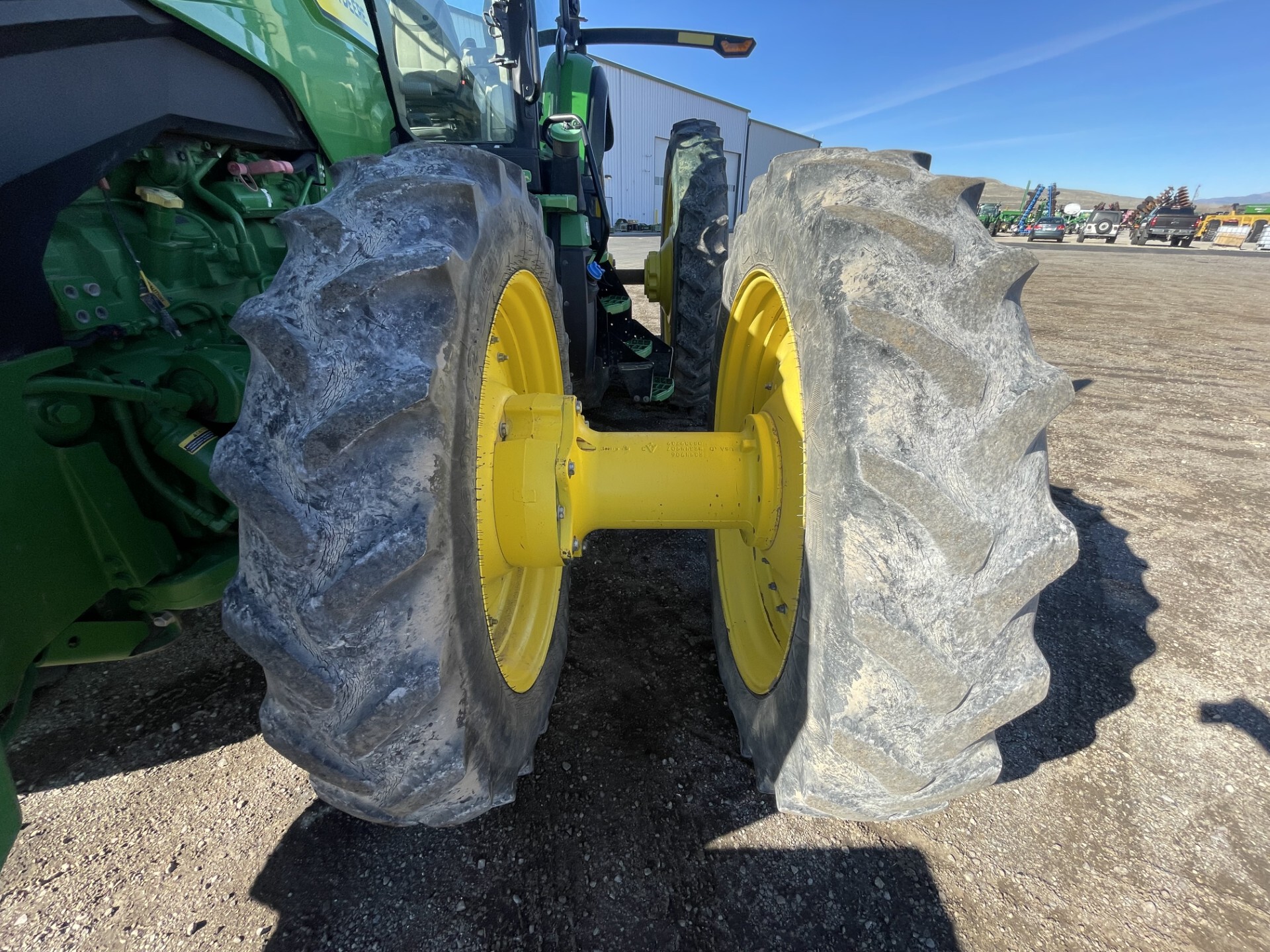 2021 John Deere 8R 310 Image 16