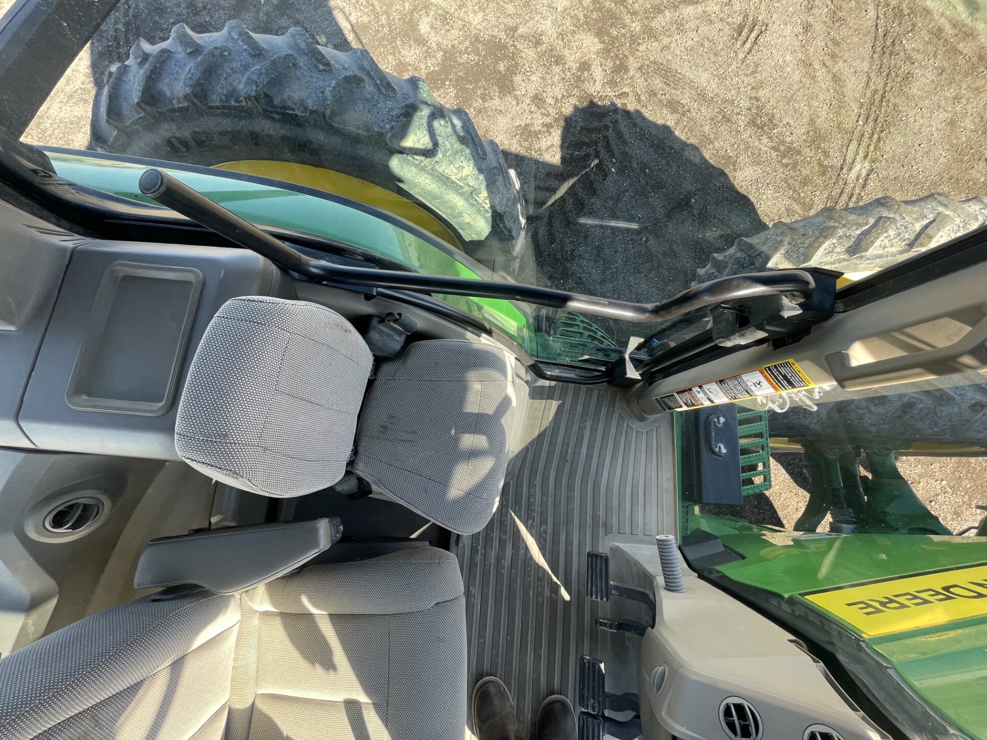 2021 John Deere 8R 310 Image 29